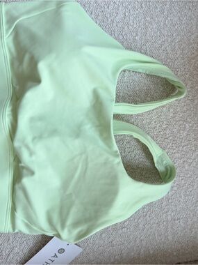 NWT Light Mint Green Racerback Sports Bra IN MEDIUM D-DD